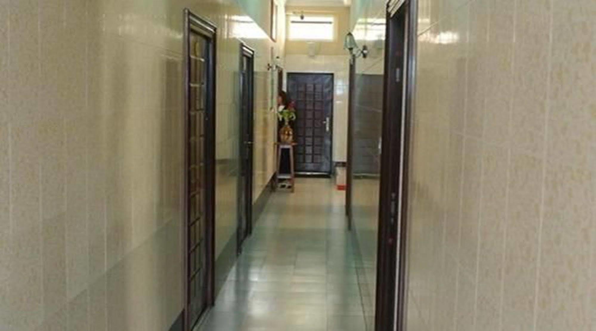 Hotel Shwe Eain Taw Rangoon Buitenkant foto